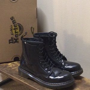 Dr. Marten Youth 1460 Patent Leather Lace-Up Boots | US Youth Size 4 (large)